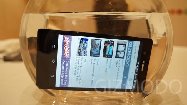 Sony Xperia Z and ZL Hands On: Two Phones Worth Getting Excited About