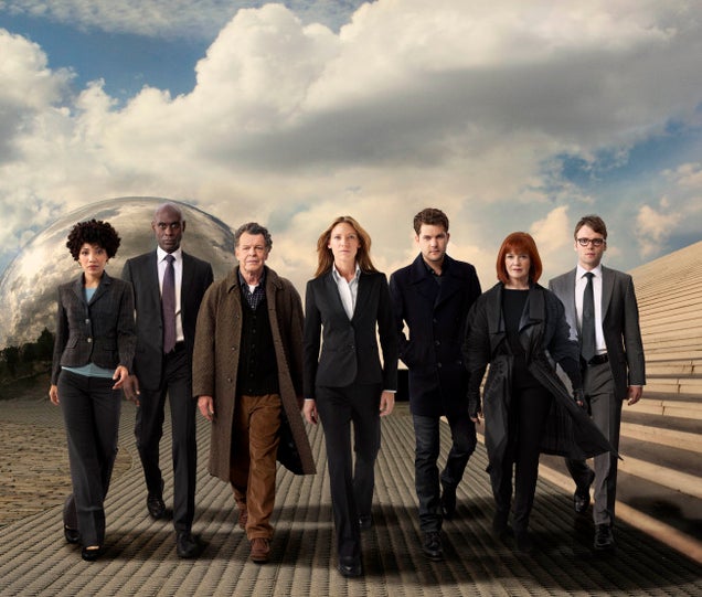 First New Photos of Fringe Season 4: What's wrong with Walter?