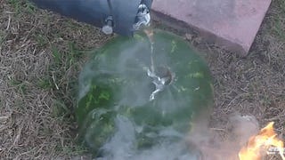 What happens when you pour molten aluminum into a watermelon