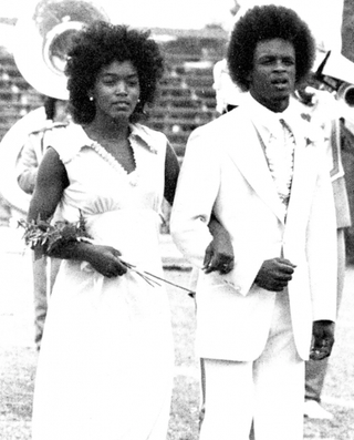 We're Suckers For Random Celebrity Prom Pictures