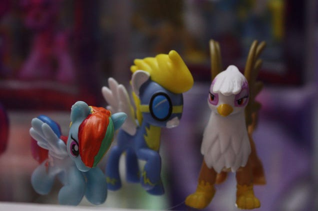 The Most Sensational Sights (and Best Things to Buy) on the Comic-Con Floor