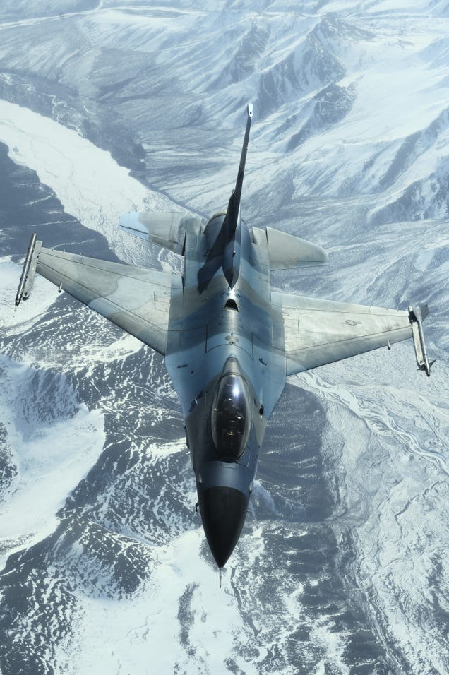 50 Totally Stunning Combat Aircraft Photos Taken Around Alaska