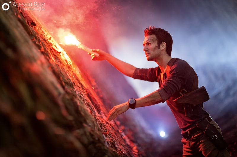 How to Dress Like Nathan Drake photo How to Dress Like Nathan Drake foto