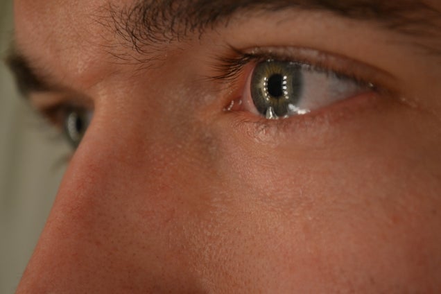 13 Images Reflected In Someone's Eye