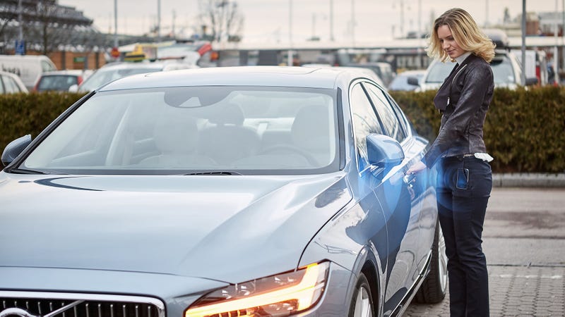 Volvo Brags About Making the First Car That Doesn’t Need Keys