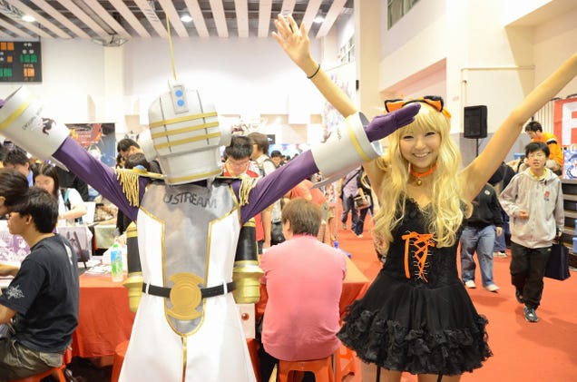 Elite Taiwan University Overrun by Cosplayers in Skimpy 