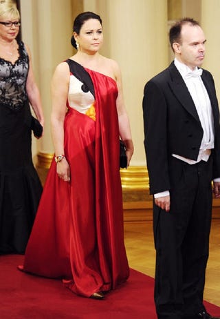 Wife of Rovio Exec Wears Angry Birds Dress to Finnish State Gala