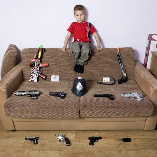 These Photographs of Children with Their Favorite Toys Are Fascinating