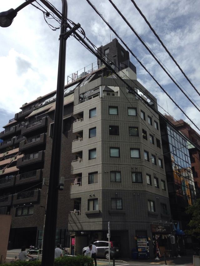 The Most Infamous Swimming Pool in Japanese Pornography