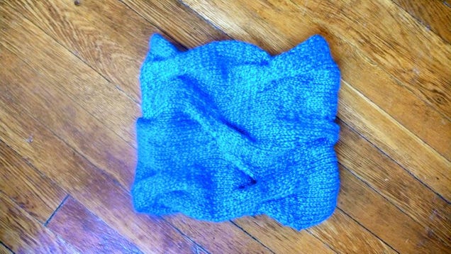 How To Knit A Burberry-Inspired Cowl