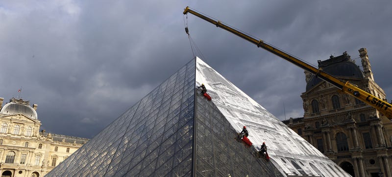 An Artist Has Made the Louvre's Pyramid Disappear
