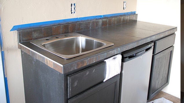 Five Ways to Update Old Kitchen Counters