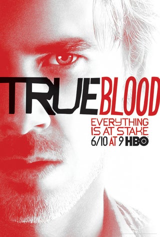 First glimpse of a fanged Chris Meloni from True Blood!