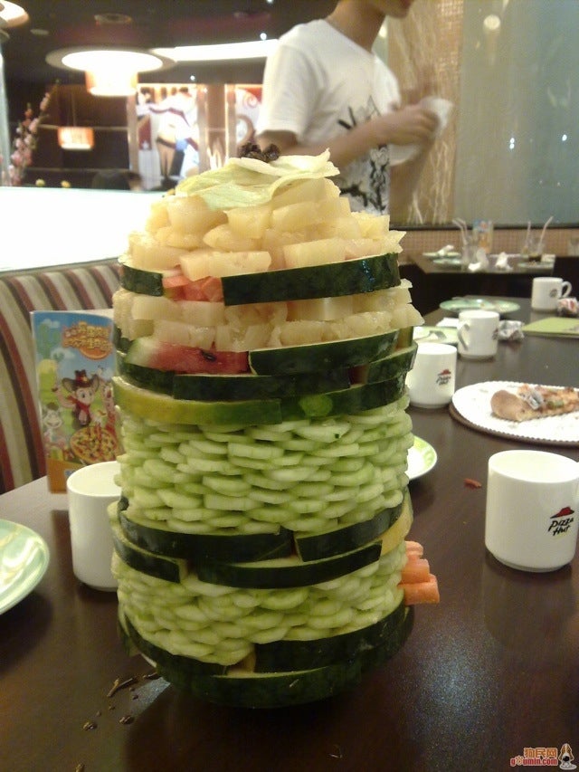 How Chinese Ingenuity Destroyed Salad Bars at Pizza Hut