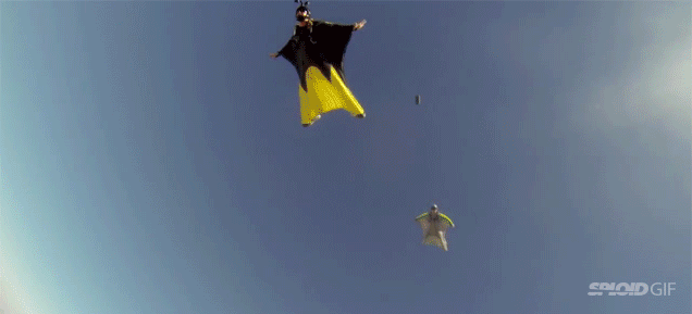 iPhone 6 survives crazy drop test from a wingsuit 7,000 feet in the air