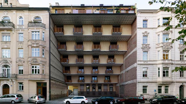 It's Hard to Believe These Impossible Buildings Aren't Real