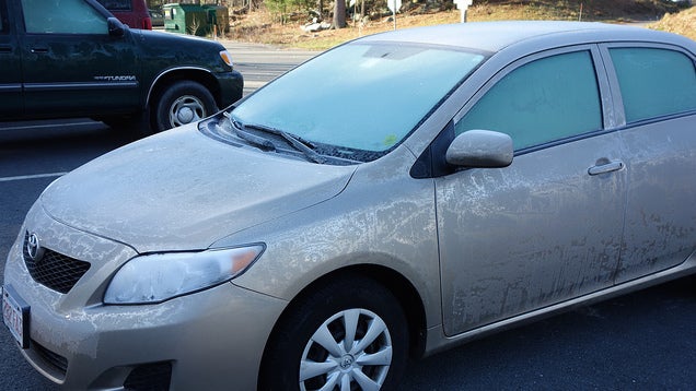 Lay Cloth or Cardboard Over Your Windshield to Avoid Frost
