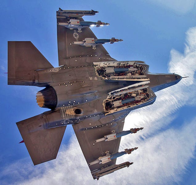 Amazing photo of one of the world's most lethal machines