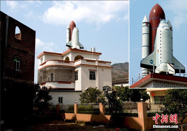 Chinese Man Builds a Space Shuttle Replica on His Roof