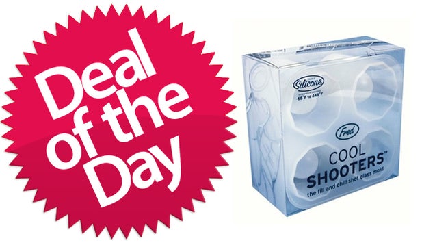 This Ice Shot Glass Mold Is Your Serve-Vodka-Like-A-Pro Deal of the Day