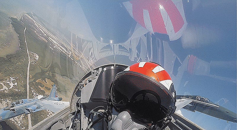 Watch This F-5 Squadron Give The Blue Angels A Run For Their Money Over Key West 