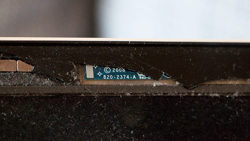 The Joy of Owning an Eight-Year-Old MacBook