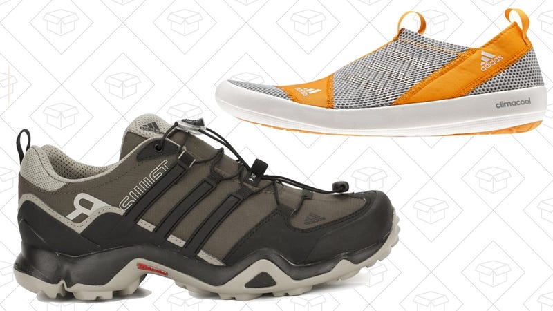 Today's Best Deals: Projection Screen, Hiking Shoes, FoodSaver, and More