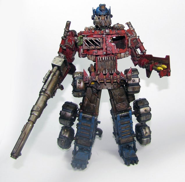 When Optimus Prime Meets Warhammer, My Jaw Drops