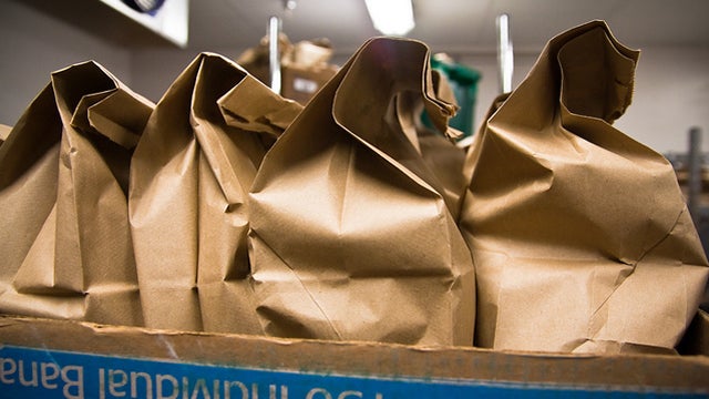 Drying+Marijuana+In+Paper+Bag Use Brown Paper Bags to Keep Mushrooms Dry and Fresh