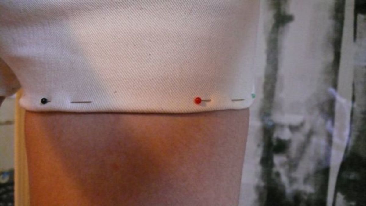 How To Make A Pair Of White Short-Shorts