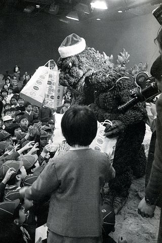 Behind-the-scenes Godzilla photos were charming, absolutely ridiculous