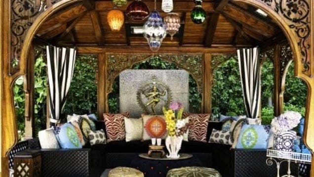 Take A Peek Inside Christina Aguilera's "Burlesque" Mansion
