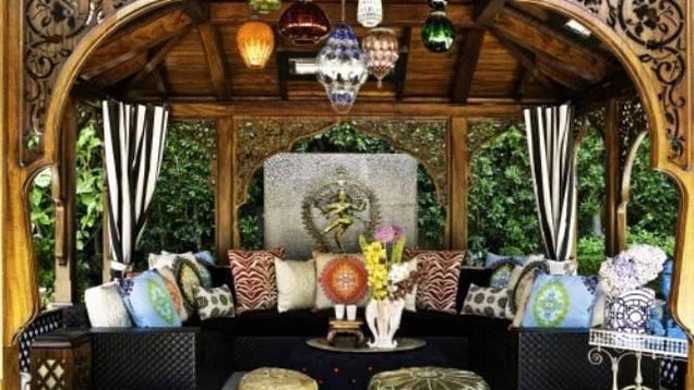 Take A Peek Inside Christina Aguilera's "Burlesque" Mansion