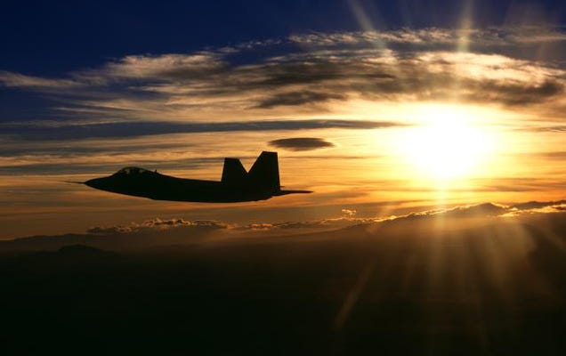 F-22 Raptors Will Be Deploying To Europe To Send A Strong Message To Russia
