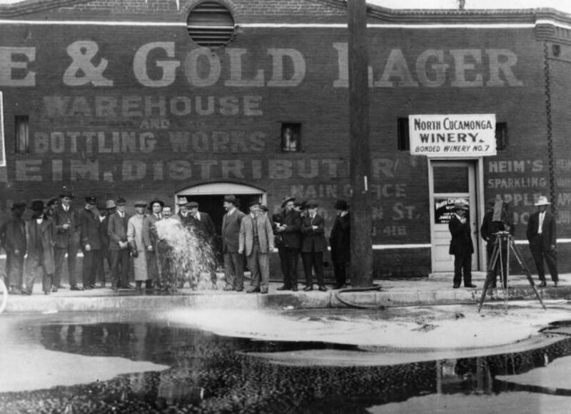 Boozy Snapshots of American Life Under Prohibition