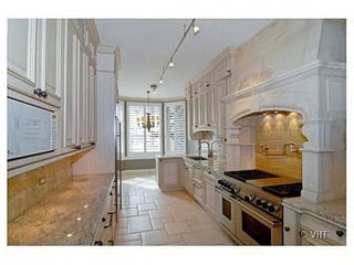 Now You Can Rent Oprah's Luxurious Chicago Apartment