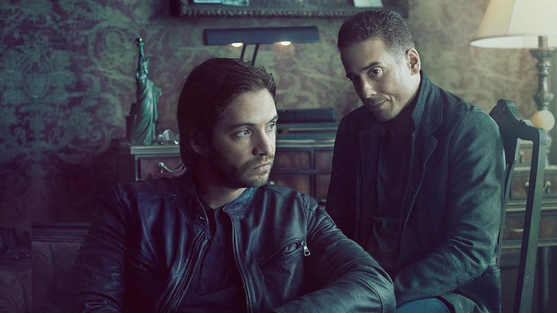 Warning: 12 Monkeys Season 2 Is Dangerously Addictive