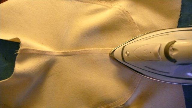 How To Make A Pair Of White Short-Shorts