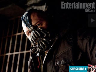 6 new Dark Knight Rises snapshots show off Batman's Bat-abs