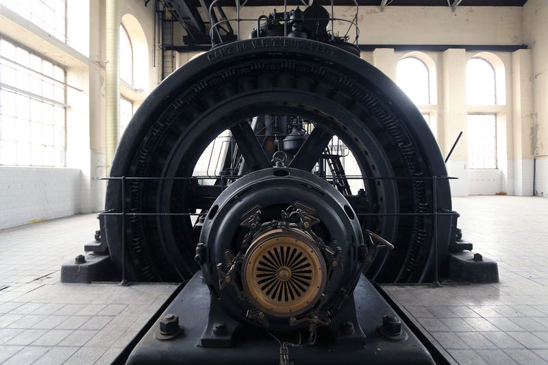 This Dieselpunk Shrine Hides a Century-Old, Fully Operational 800 HP Motor 