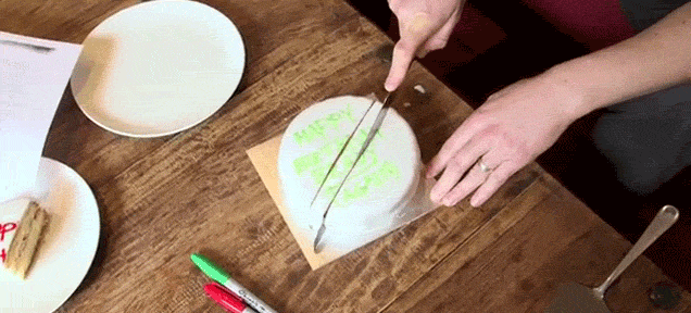 Here's how to cut a cake perfectly, according to science