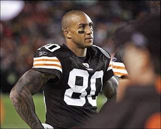 Browns Suspend Kellen Winslow For Defending His Testicles