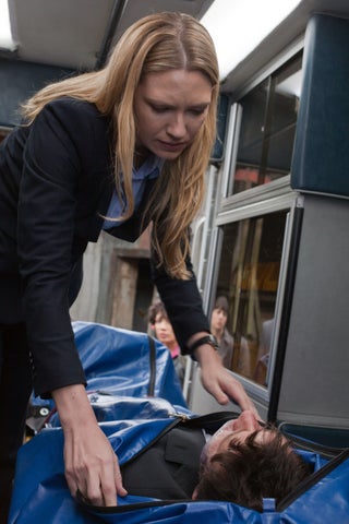 First New Photos of Fringe Season 4: What's wrong with Walter?