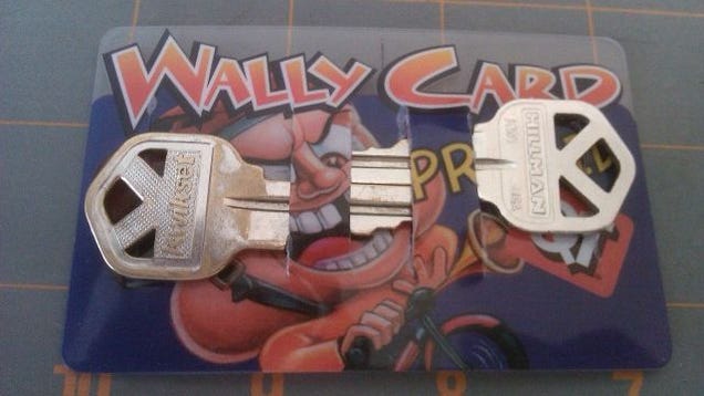 Turn an Old Credit Card into a DIY Wallet Key Holder