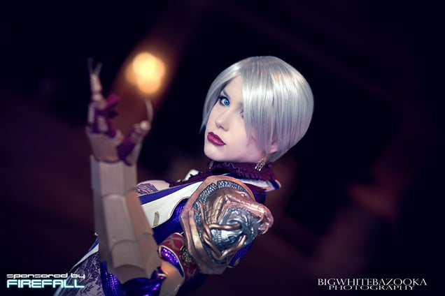 Soulcalibur Takes on Zelda & Fifth Element In This Week's Cosplay Showdown