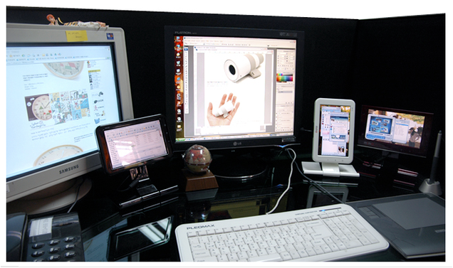 Mimo 7-Inch USB Displays Make Your Desktop Look Like a Battleoid Cockpit