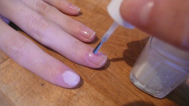How To Give Yourself Paint-Splattered Jackson Pollock Nails