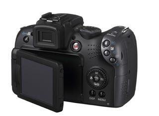 Canon 10MP SX10 Boasts 20x Optical Zoom Lens