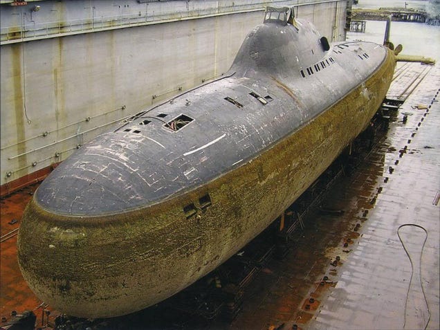 Russia's Alfa Class Was The Terrifying Hot Rod Sub Of The Cold War