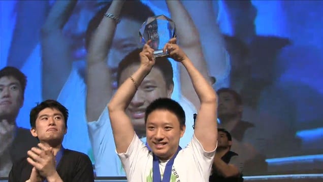 The 2014 EVO Champ Just Won Using a PS1 Controller